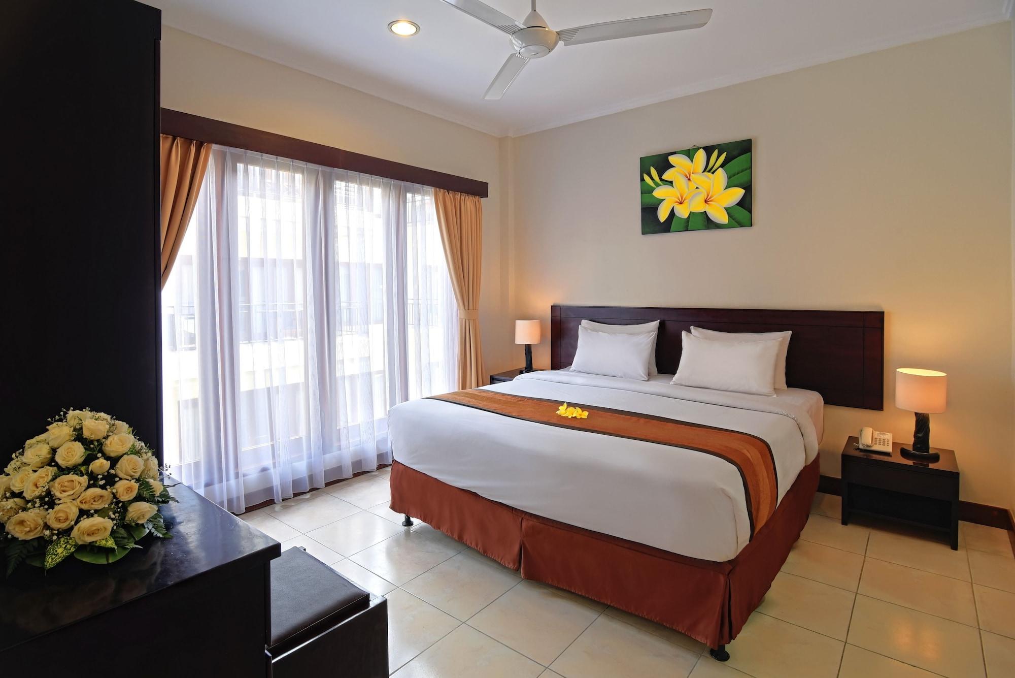 Kuta Town House Apartments Esterno foto