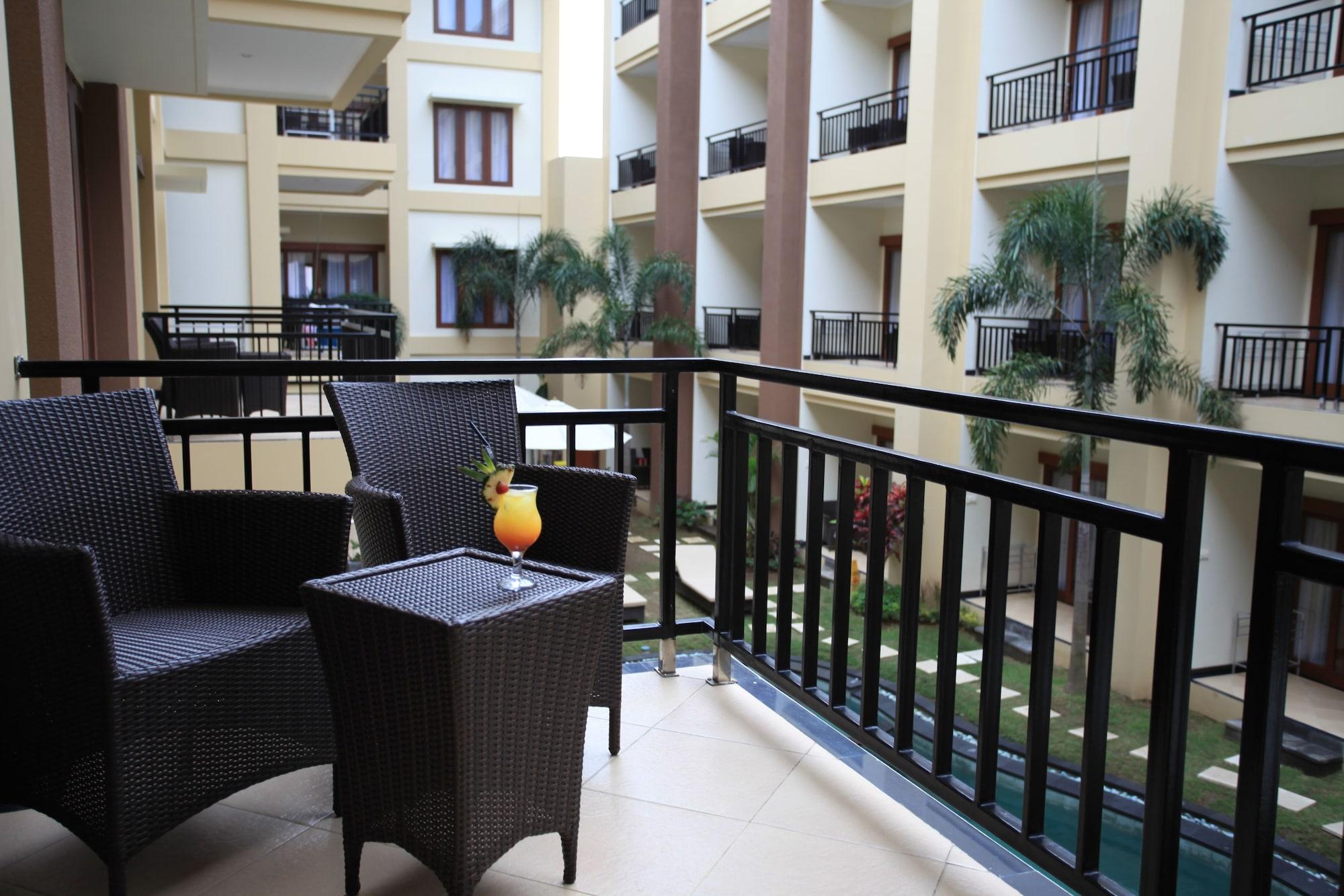 Kuta Town House Apartments Esterno foto