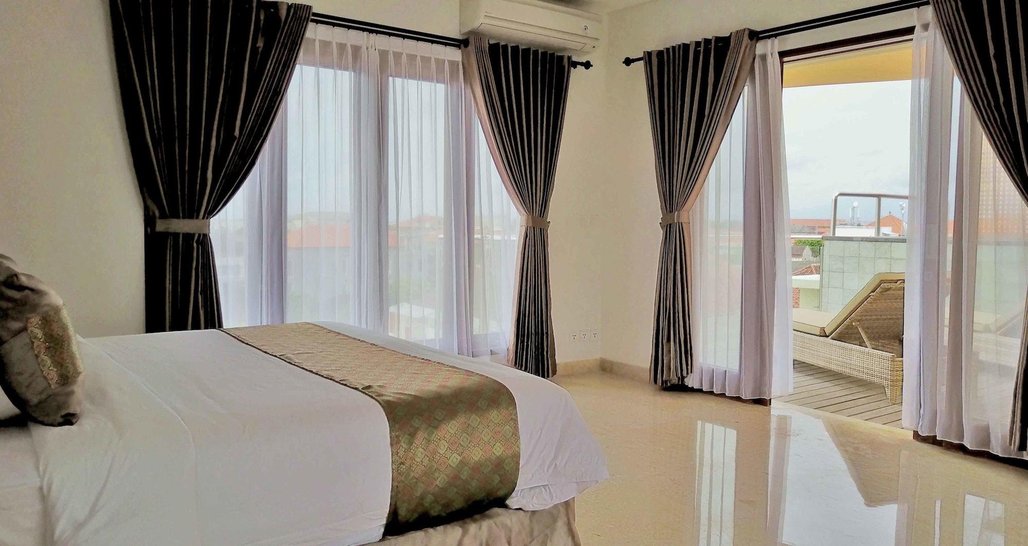 Kuta Town House Apartments Esterno foto