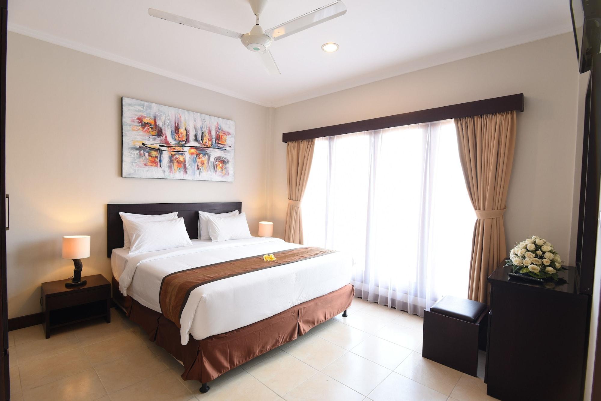 Kuta Town House Apartments Esterno foto