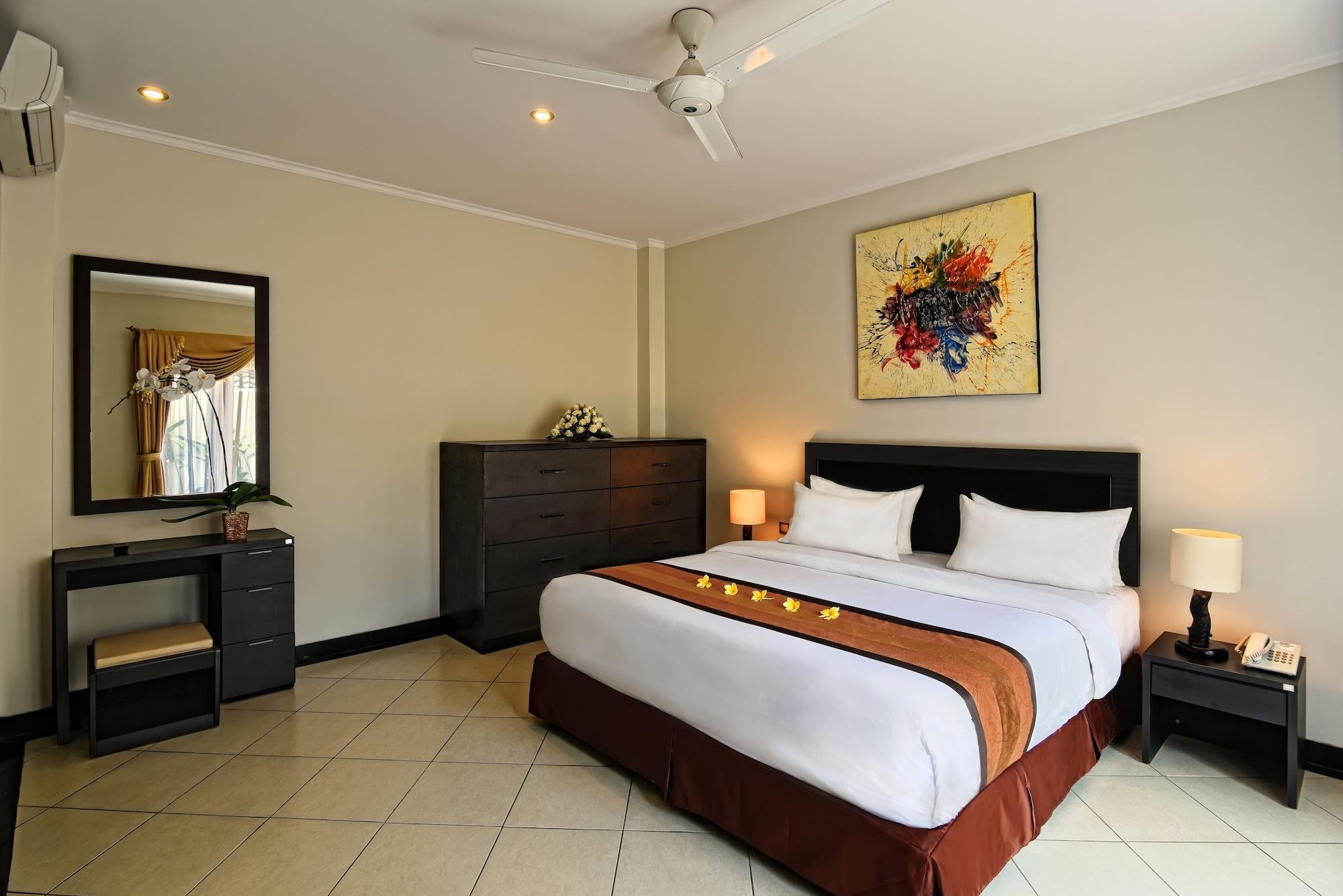 Kuta Town House Apartments Esterno foto