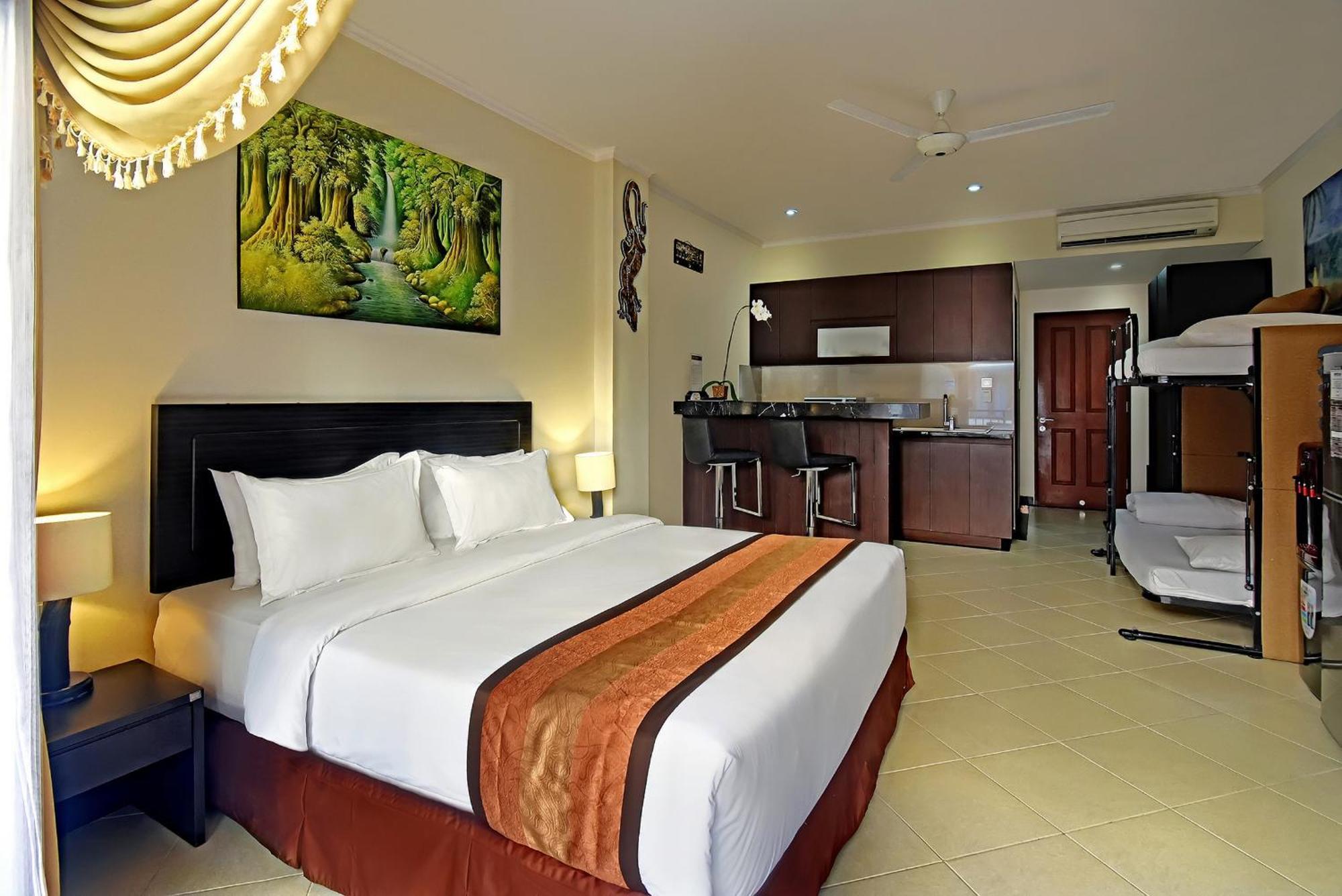 Kuta Town House Apartments Esterno foto