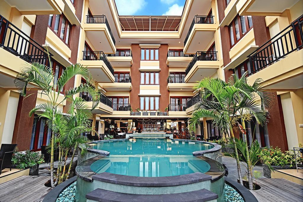 Kuta Town House Apartments Esterno foto