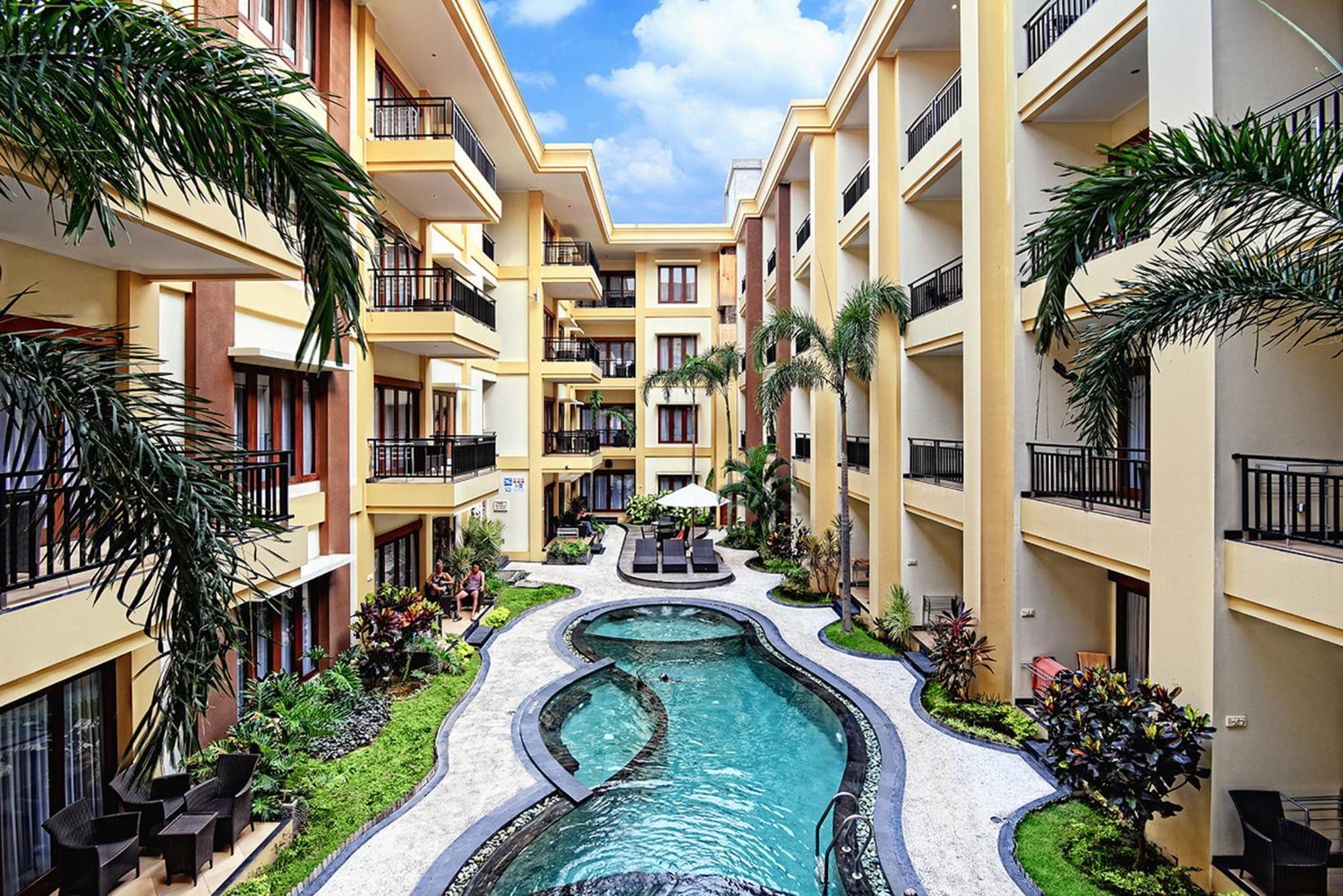 Kuta Town House Apartments Esterno foto
